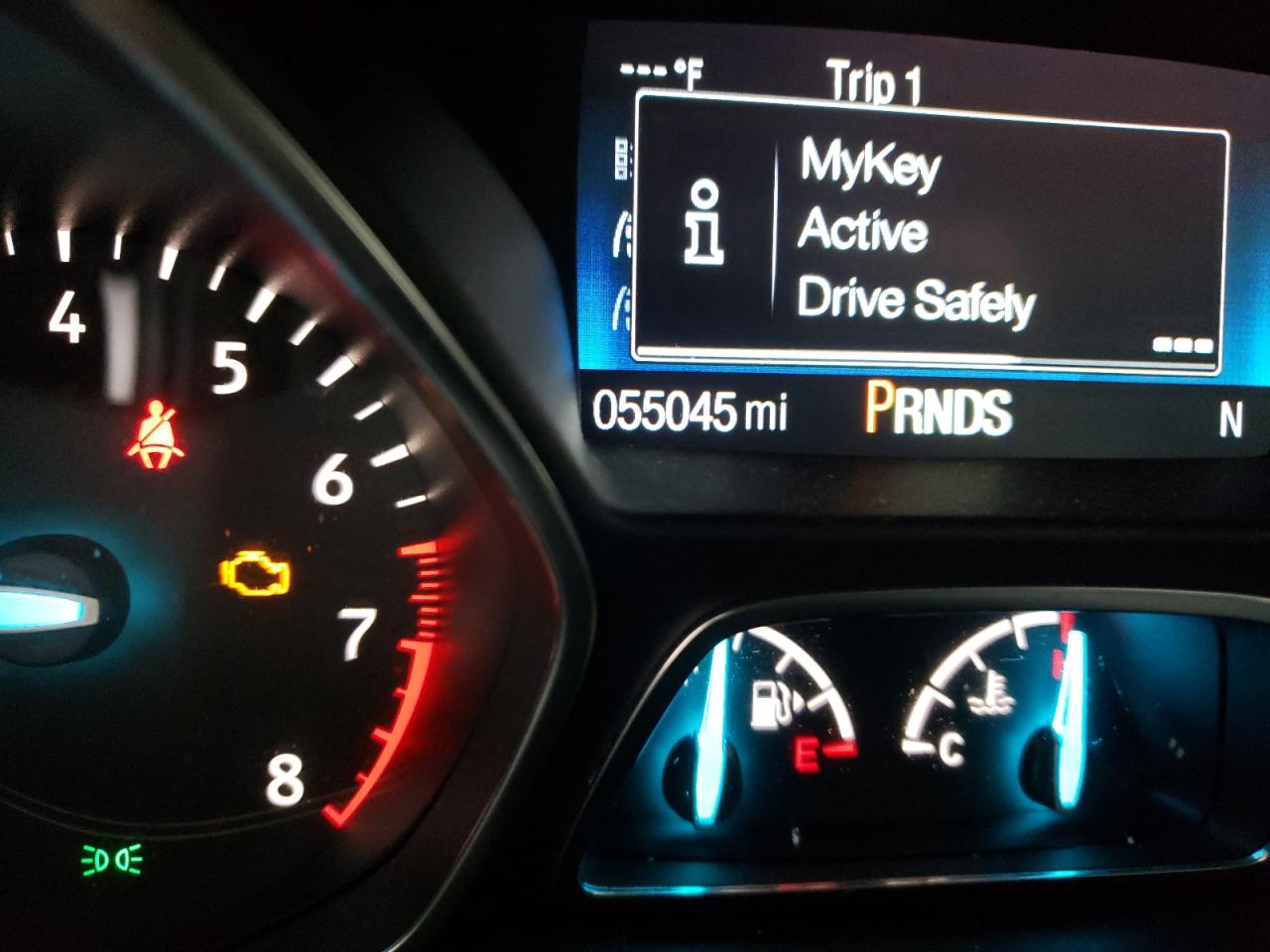 Photo 8 from auction – 2018 FORD ESCAPE SE with VIN 1FMCU0GD5JUB41162