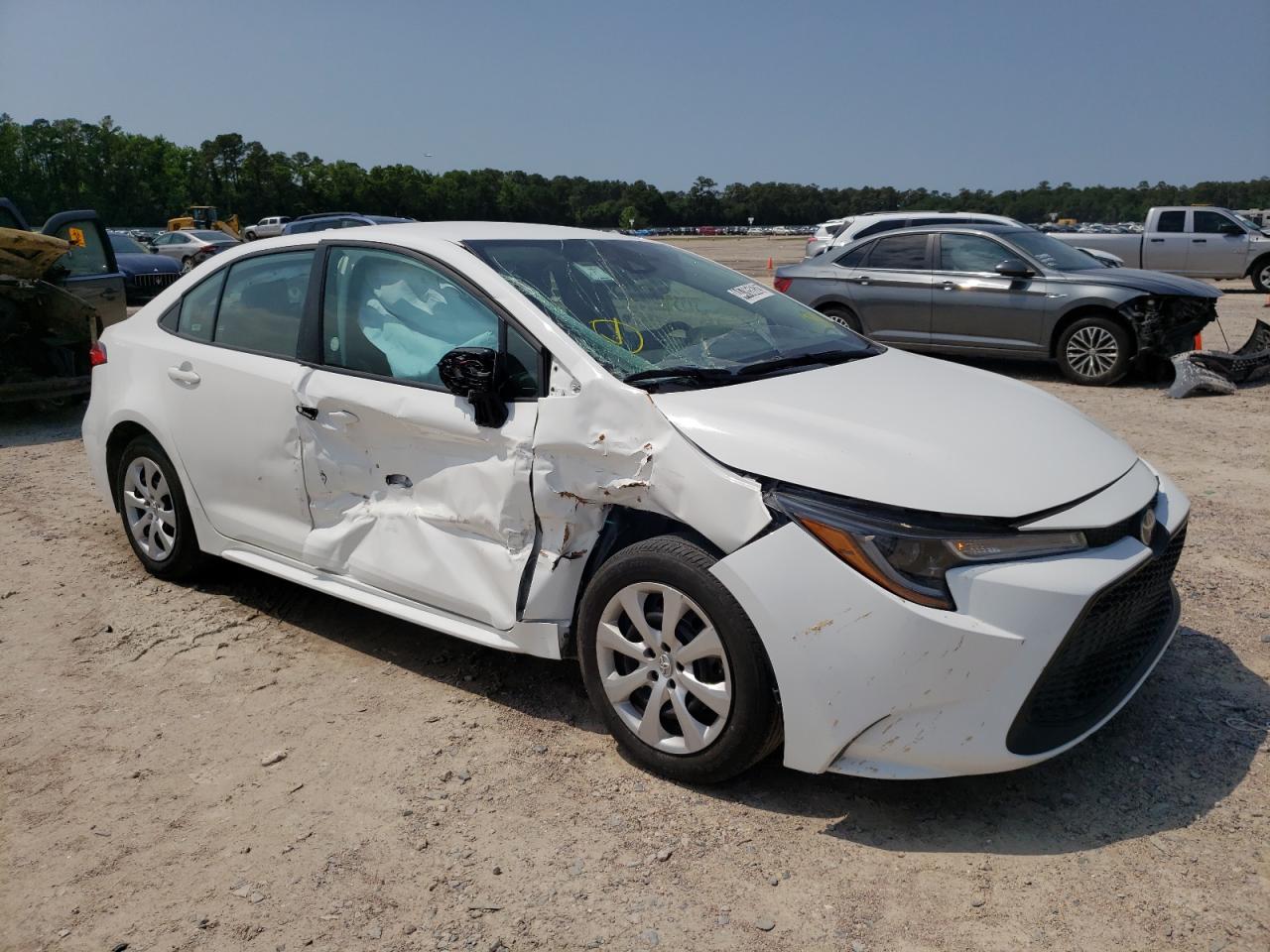 TOYOTA COROLLA LE 2021 with VIN 5YFEPMAE0MP221161 - Photo from auction