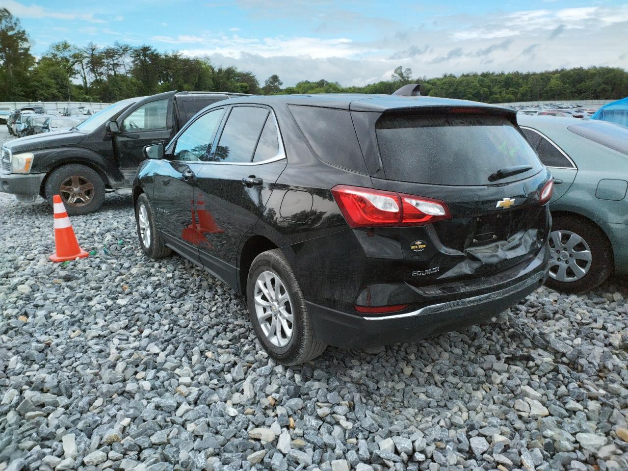 Photo 3 from auction – 2018 CHEVROLET EQUINOX LT with VIN 2GNAXJEV7J6247381