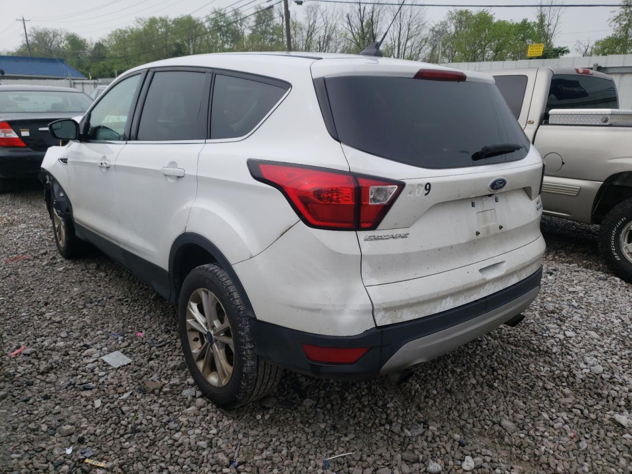 Photo 3 from auction – 2019 FORD ESCAPE SE with VIN 1FMCU9GD5KUB82235
