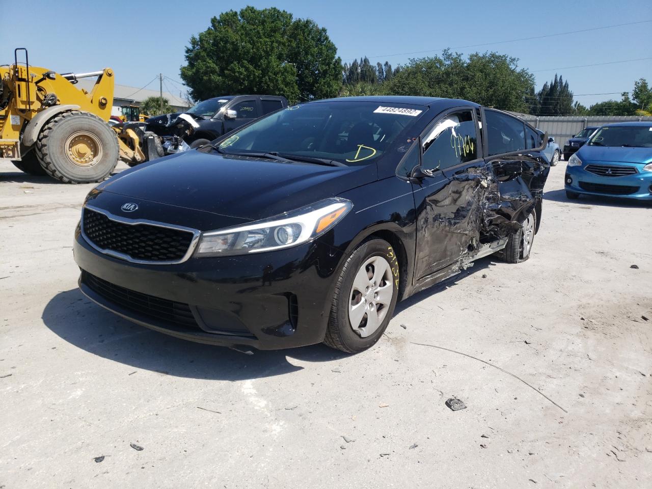 Photo 2 from auction – 2018 KIA FORTE LX with VIN 3KPFK4A76JE220324