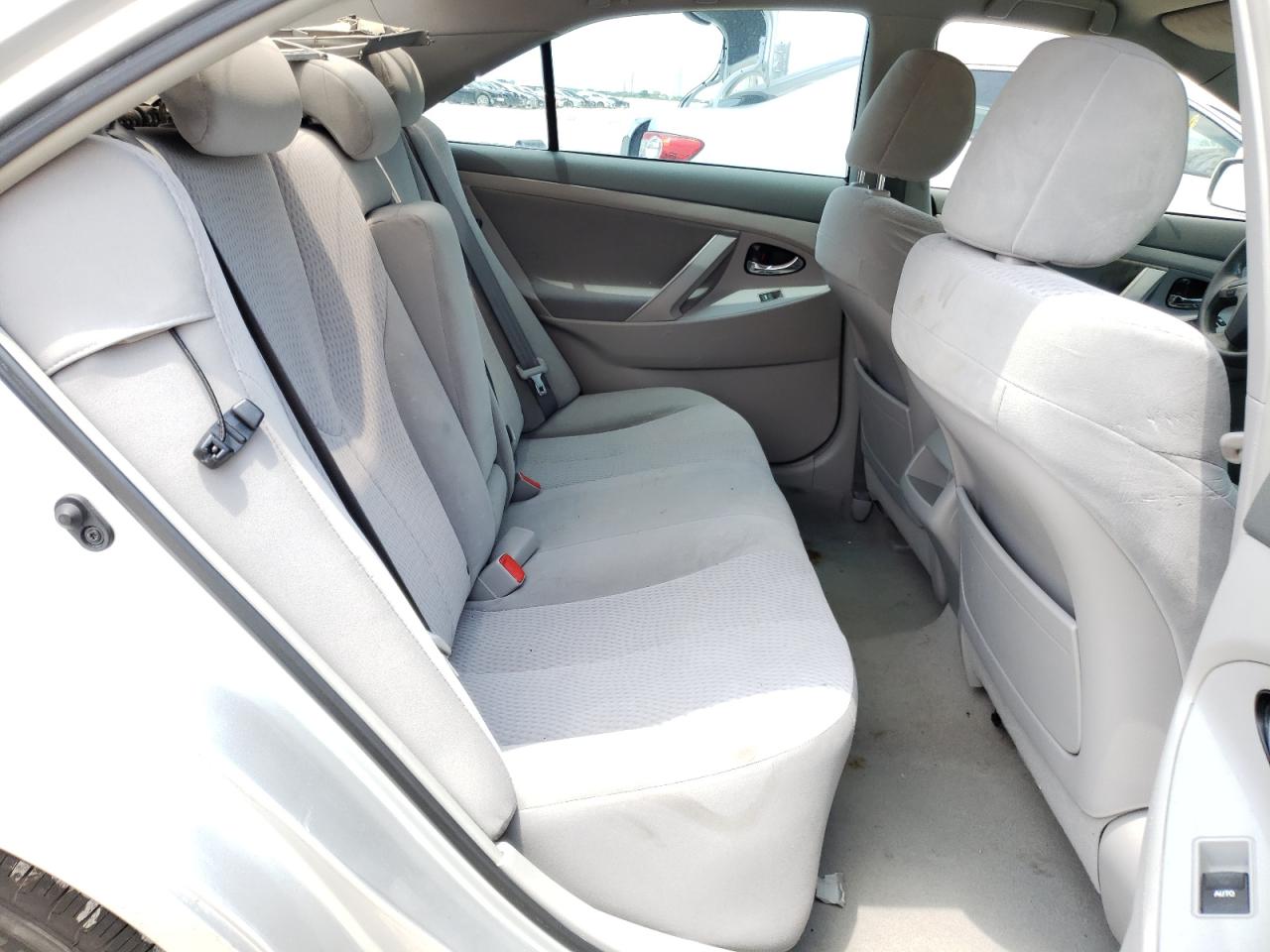Photo 6 from auction – 2011 TOYOTA CAMRY BASE with VIN 4T4BF3EK1BR104285