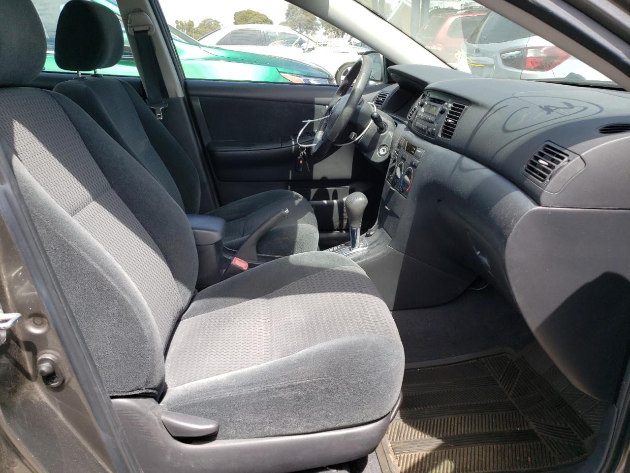 Photo 5 from auction – 2008 TOYOTA COROLLA CE with VIN 1NXBR32E08Z034867