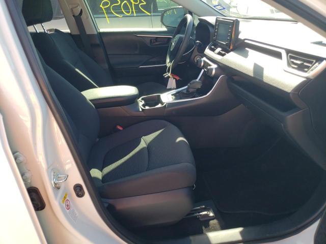 Photo 5 from auction – 2019 TOYOTA RAV4 LE with VIN JTMH1RFVXKJ010202