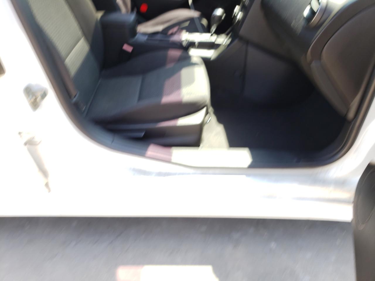 Photo 5 from auction – 2010 PONTIAC G6 with VIN 1G2ZA5E07A4142306