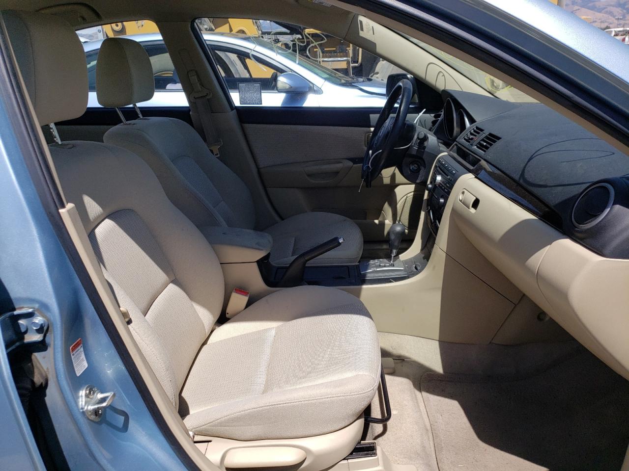 Photo 5 from auction – 2007 MAZDA 3 I with VIN JM1BK32G271772759