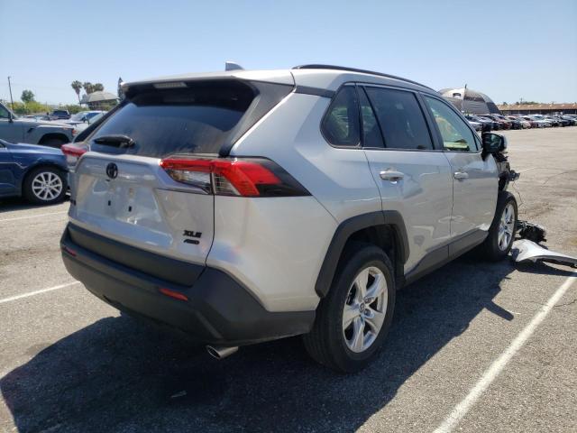 Photo 4 from auction – 2019 TOYOTA RAV4 XLE with VIN JTMP1RFV4KJ015407