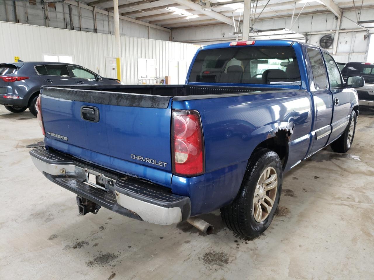 Photo 4 from auction – 2004 CHEVROLET SILVERADO with VIN 1GCEC19T94Z112491