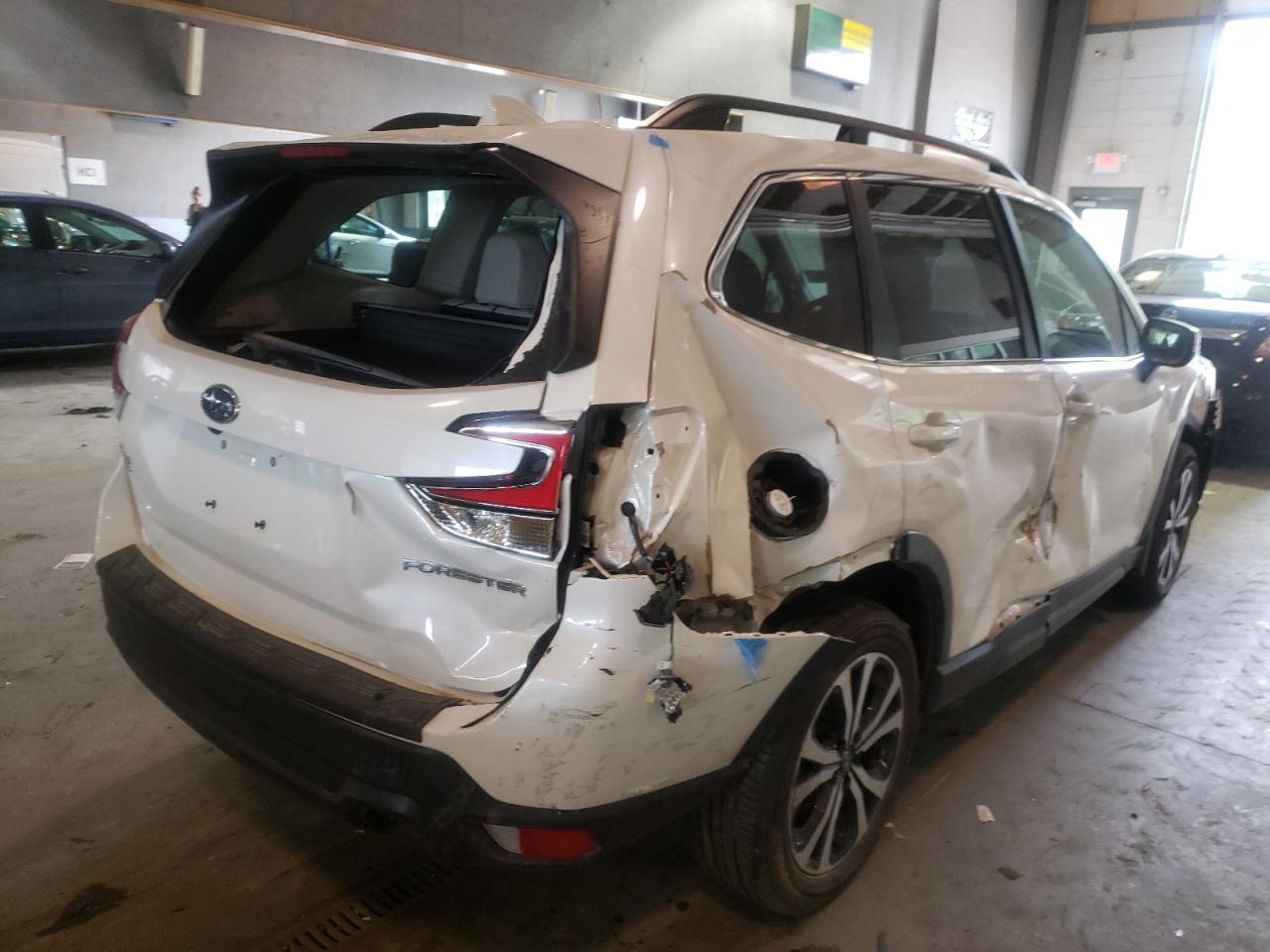 Photo 4 from auction – 2021 SUBARU FORESTER L with VIN JF2SKAUC4MH591259