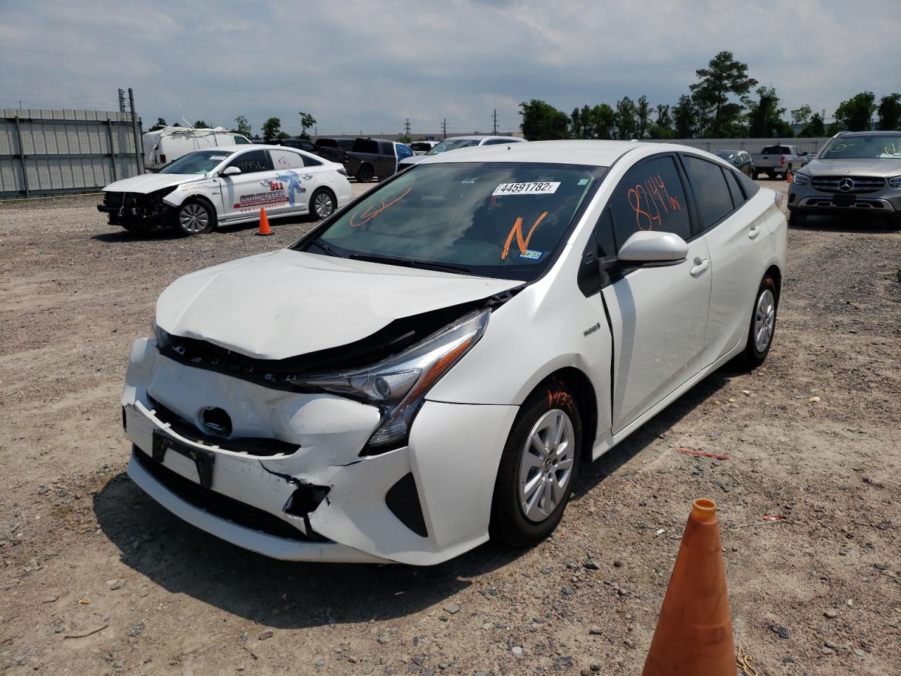 Photo 2 from auction – 2016 TOYOTA PRIUS with VIN JTDKBRFU7G3506418