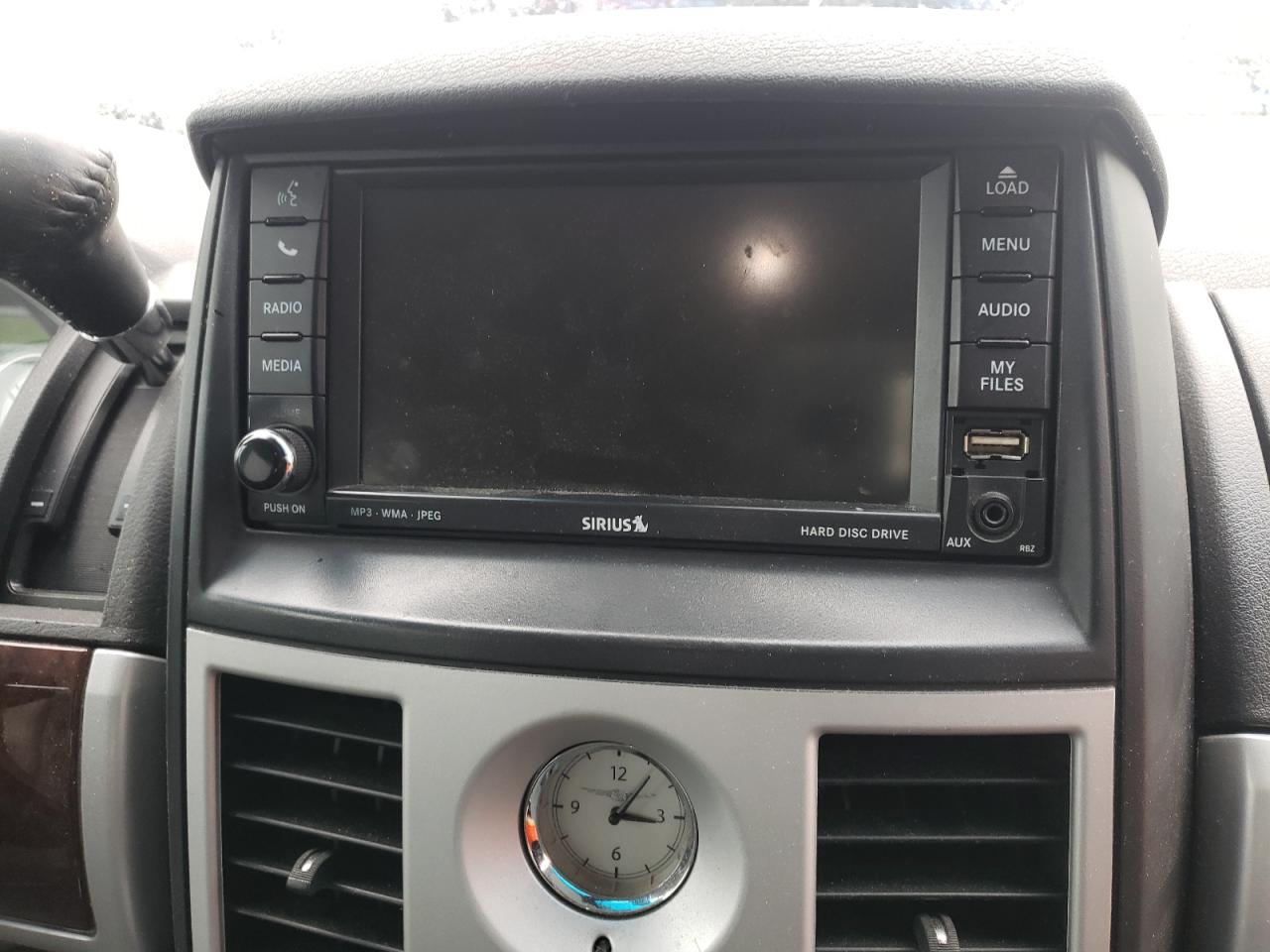 Photo 9 from auction – 2010 CHRYSLER TOWN & COU with VIN 2A4RR8D18AR404289