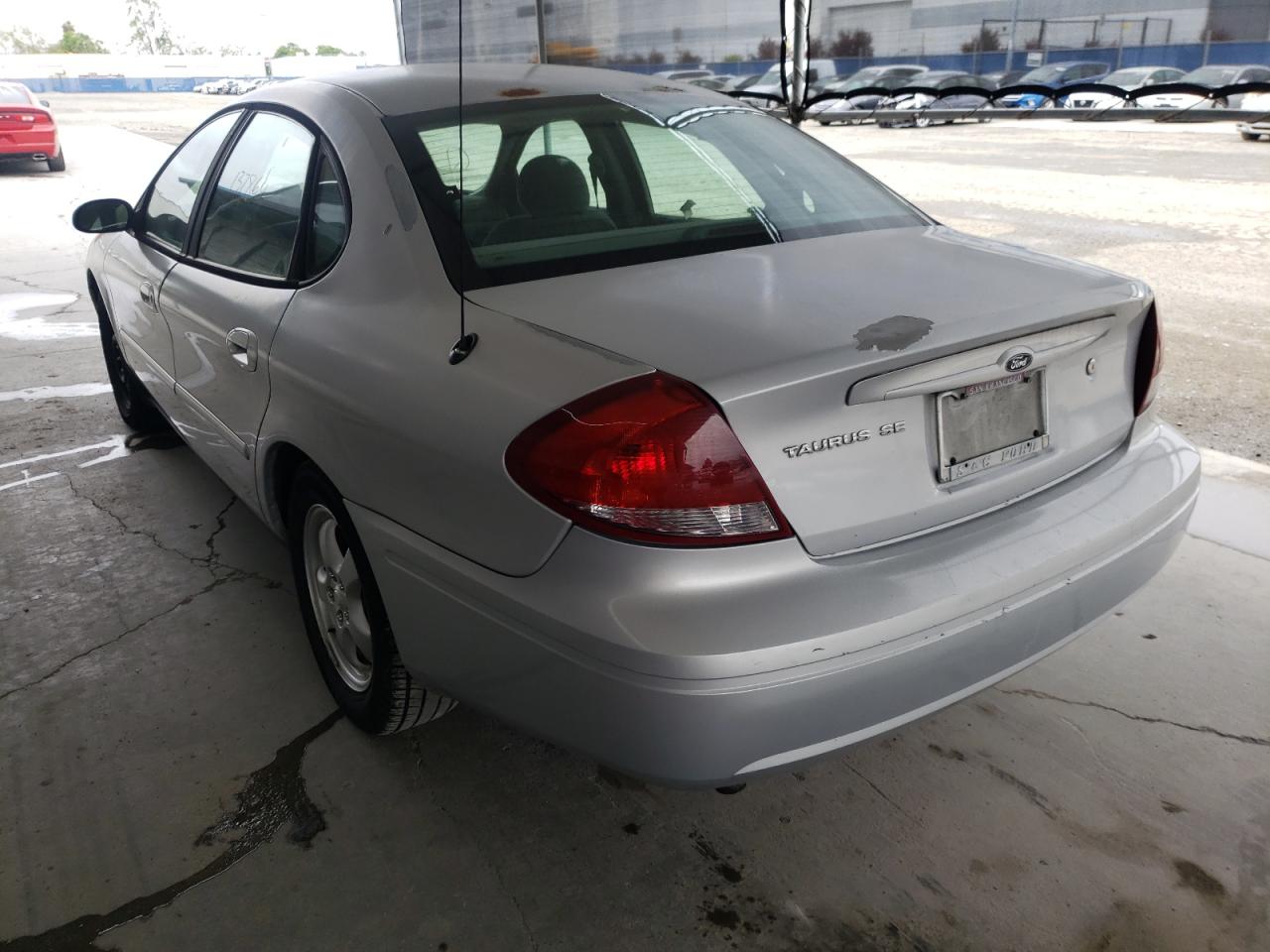 Photo 3 from auction – 2005 FORD TAURUS with VIN 1FAFP53U95A312035
