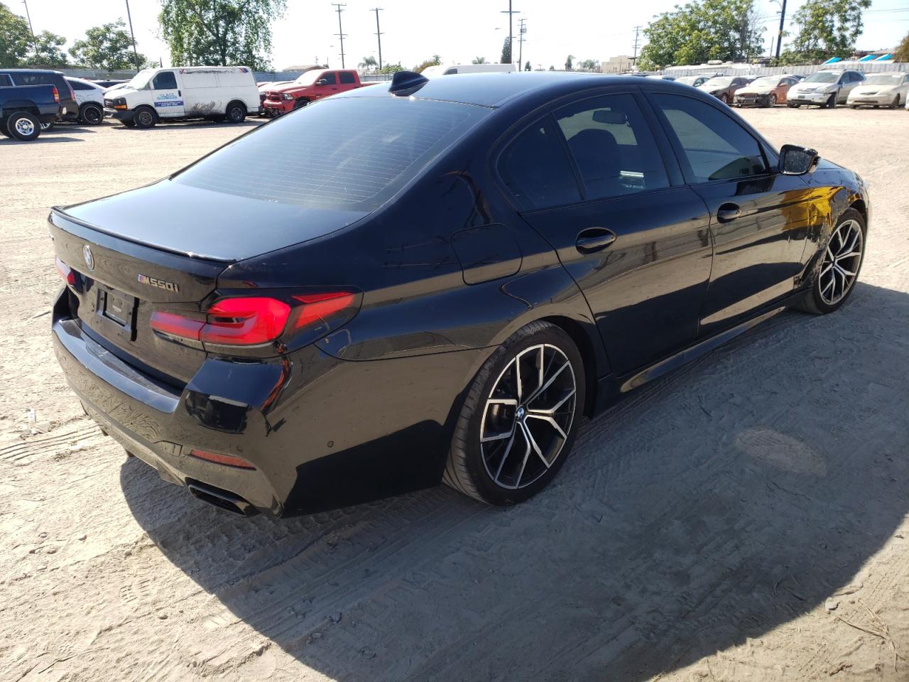 Photo 4 from auction – 2021 BMW M550XI with VIN WBA13BK01MCF24072