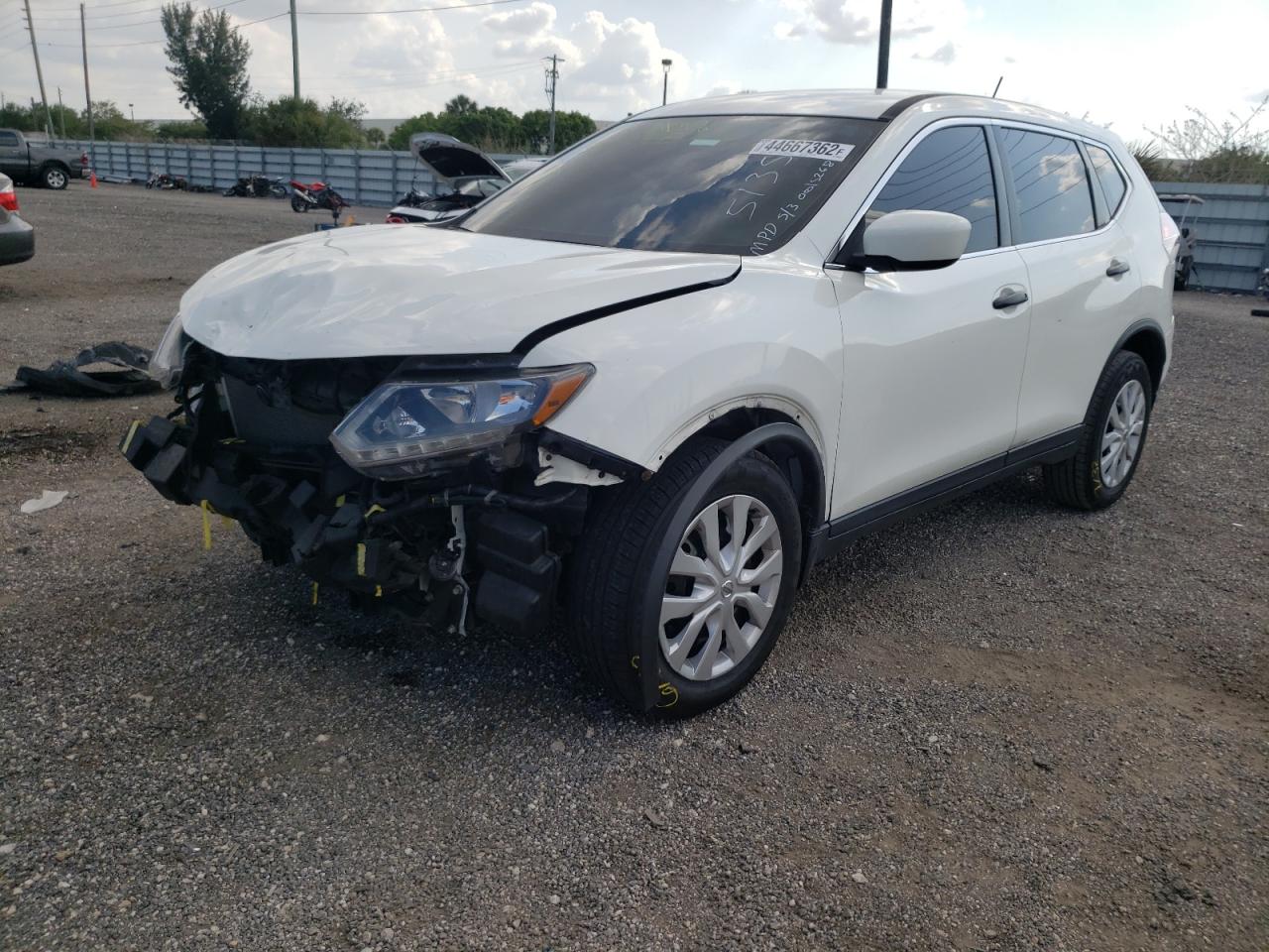Photo 2 from auction – 2016 NISSAN ROGUE S with VIN JN8AT2MT9GW015135