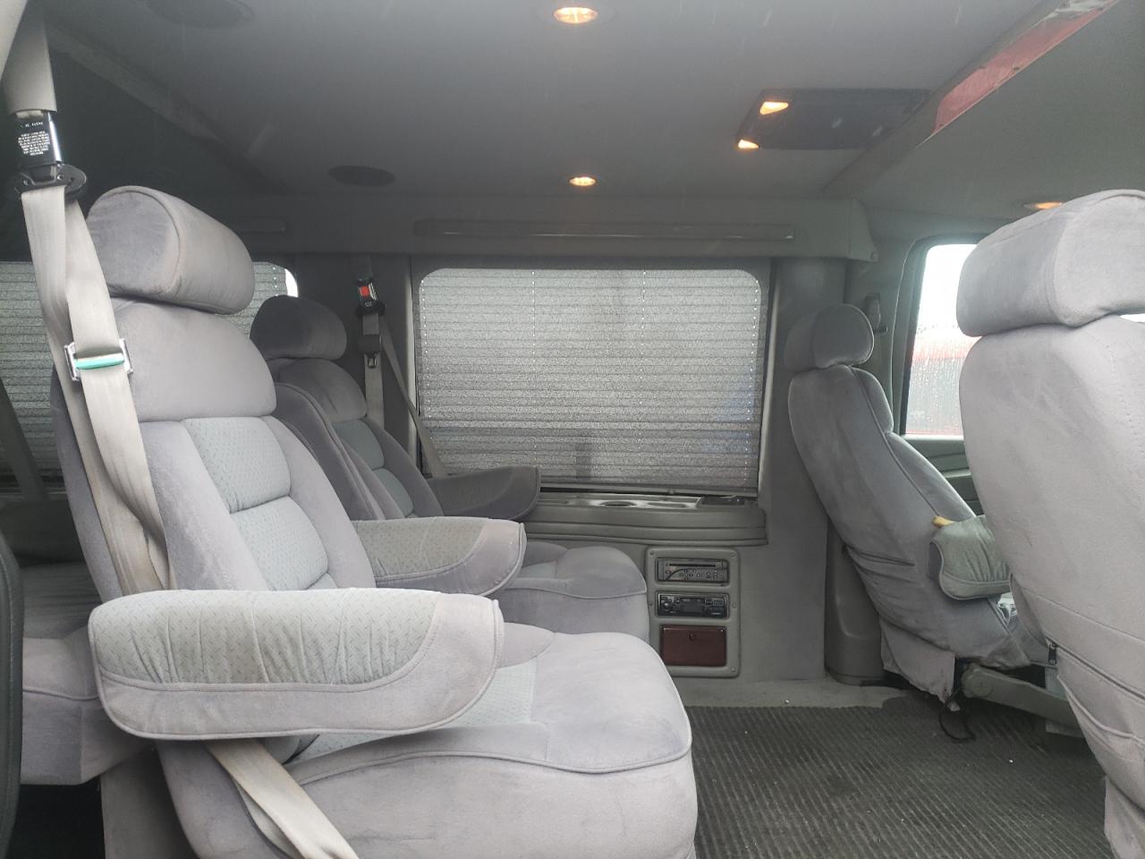 Photo 6 from auction – 2003 CHEVROLET EXPRESS G1 with VIN 1GBFG15X831234648