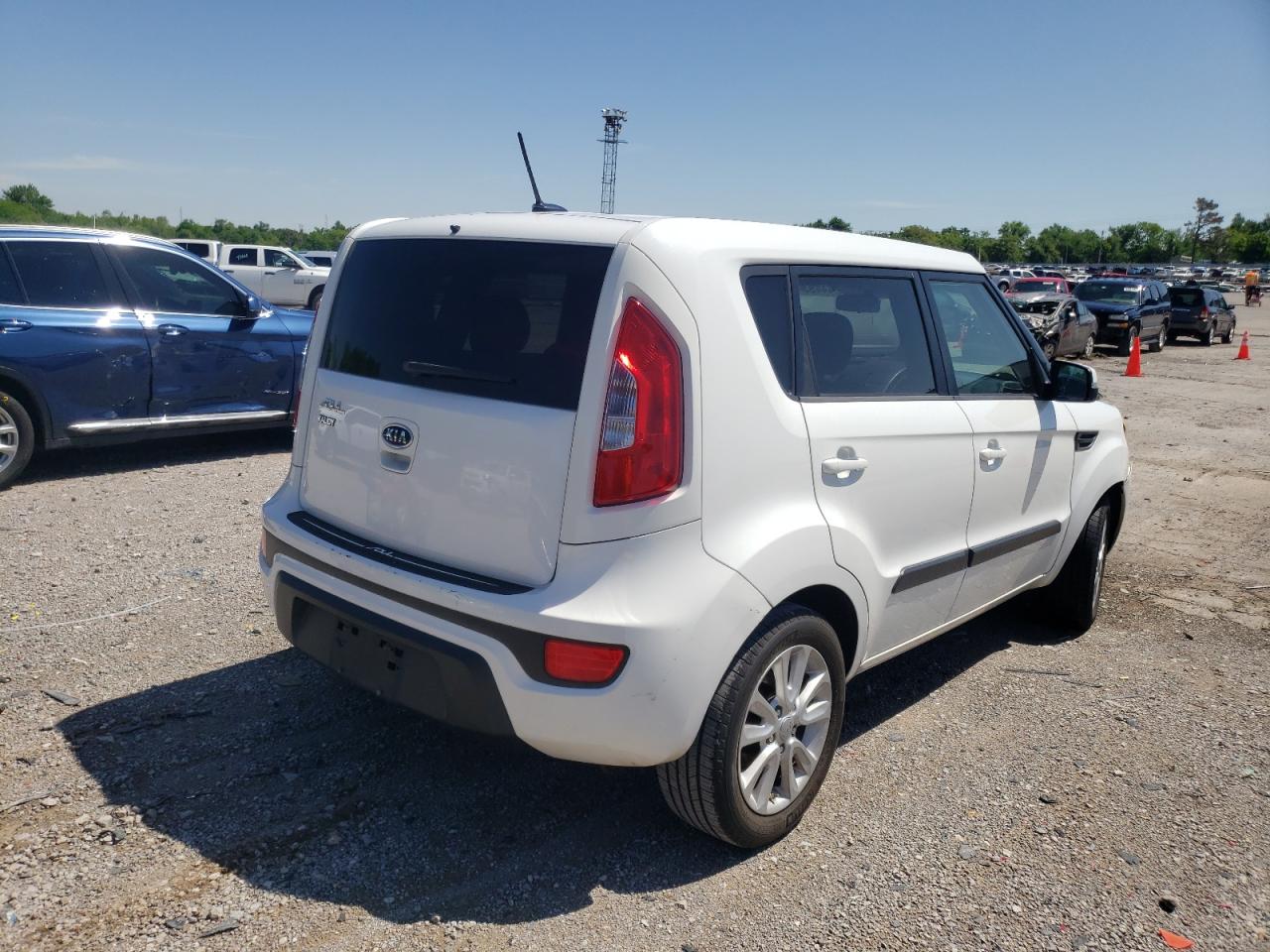 Photo 4 from auction – 2012 KIA SOUL + with VIN KNDJT2A68C7471965