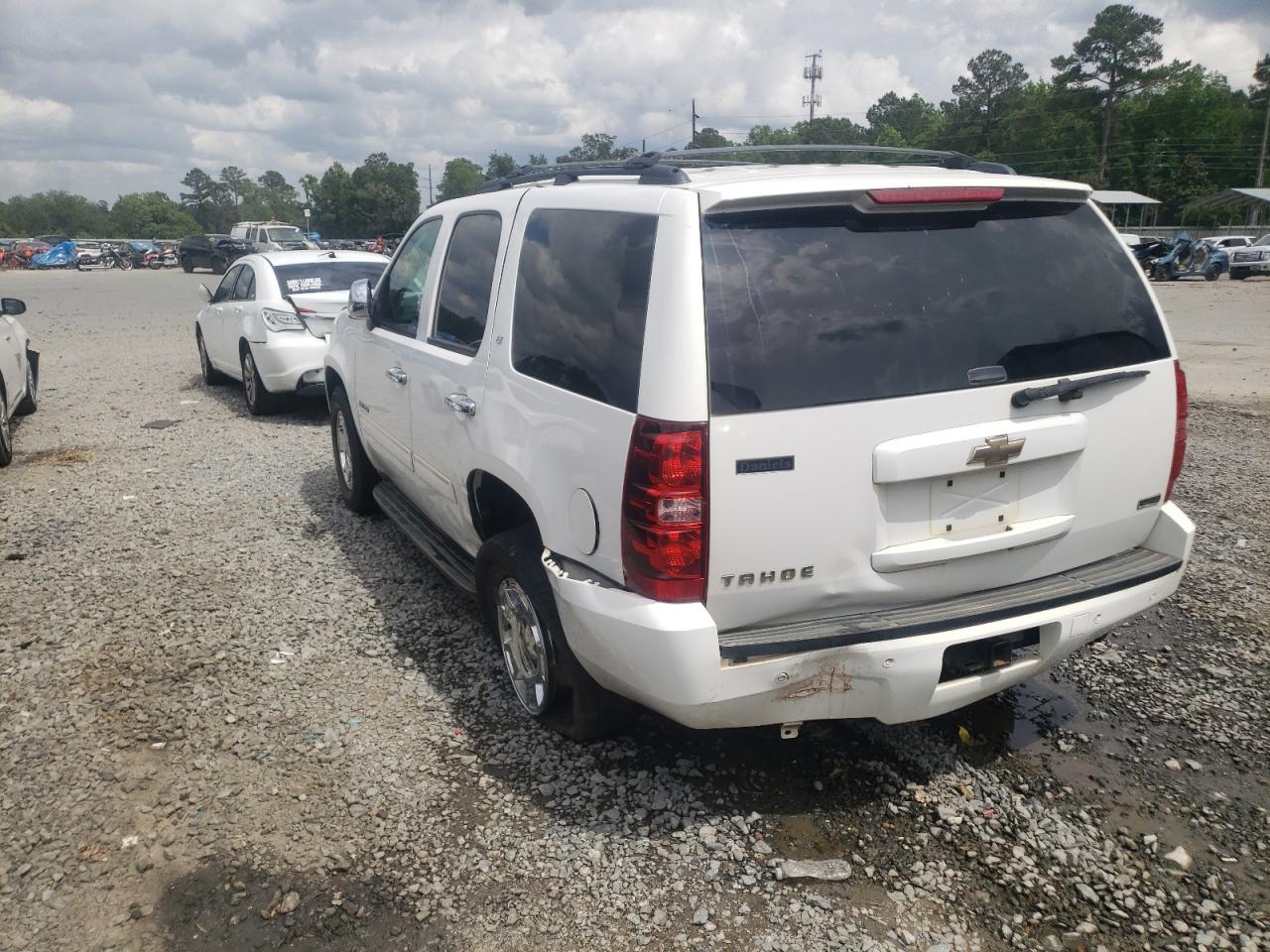 Photo 3 from auction – 2011 CHEVROLET TAHOE C150 with VIN 1GNSCBE05BR329450