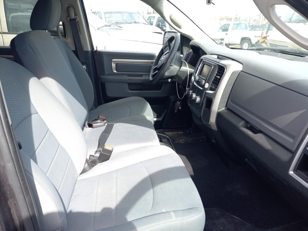 Photo 5 from auction – 2019 RAM 1500 CLASS with VIN 1C6RR7TT7KS654634