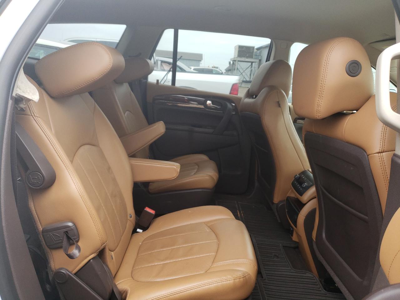 Photo 6 from auction – 2016 BUICK ENCLAVE with VIN 5GAKVBKD5GJ266206