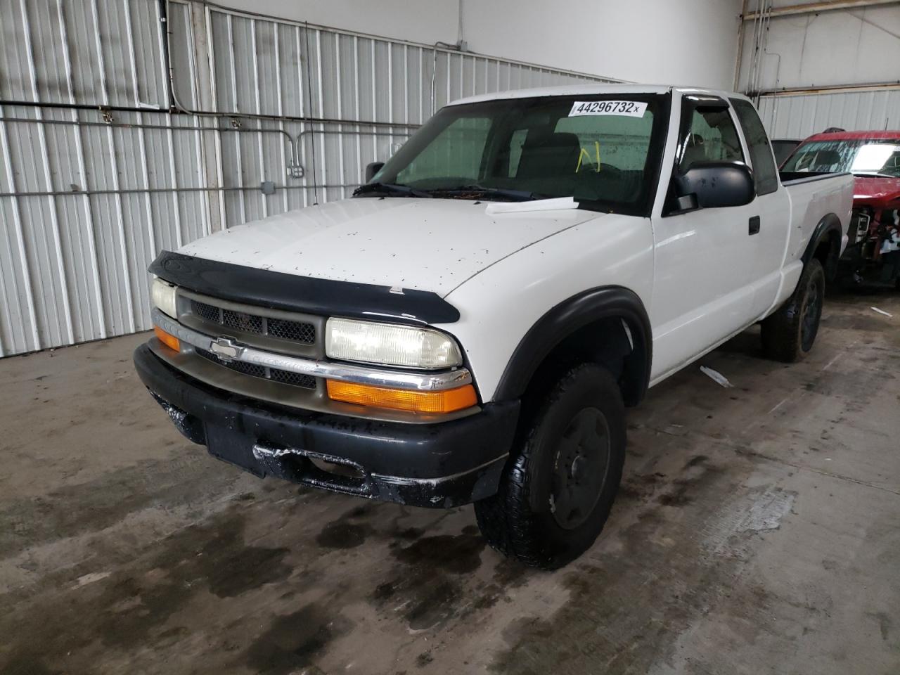 Photo 2 from auction – 2003 CHEVROLET S10 with VIN 1GCDT19X138238038