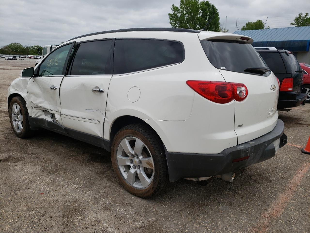 Photo 3 from auction – 2012 CHEVROLET TRAVERSE L with VIN 1GNKVLED1CJ392273