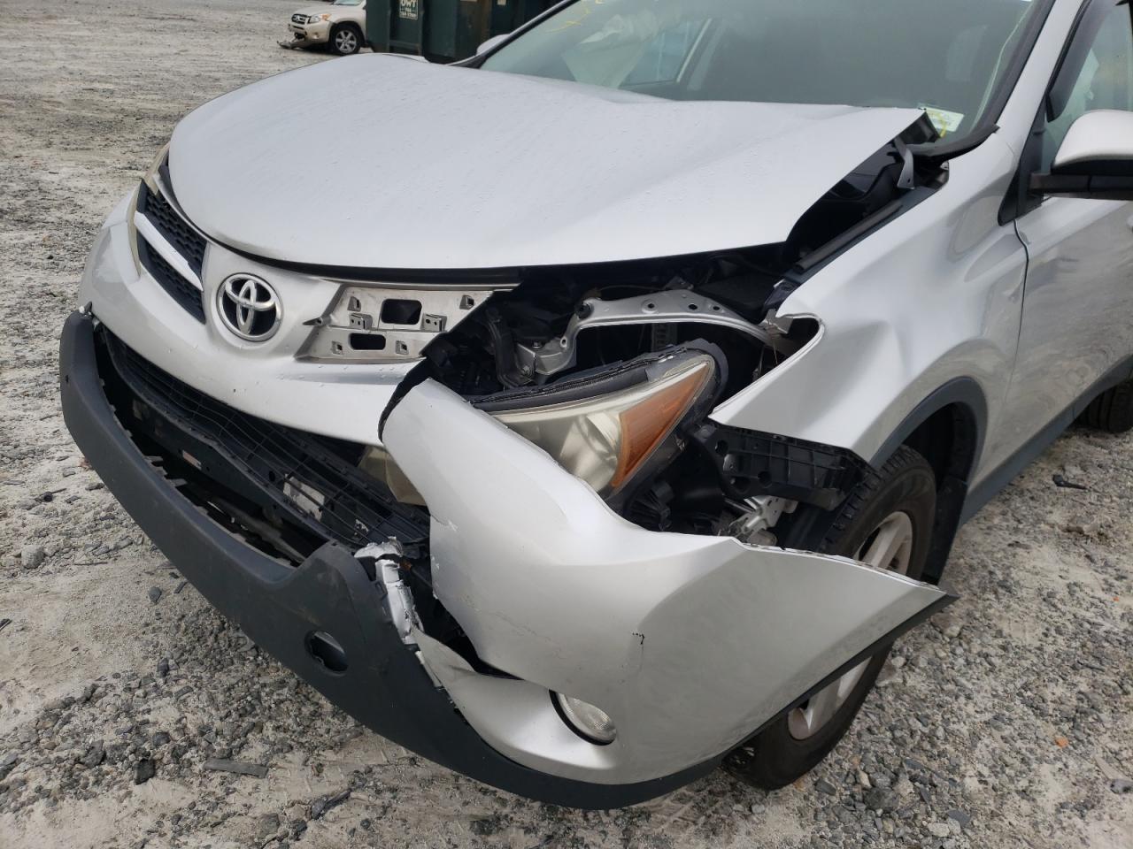 Photo 9 from auction – 2015 TOYOTA RAV4 XLE with VIN 2T3RFREVXFW265138