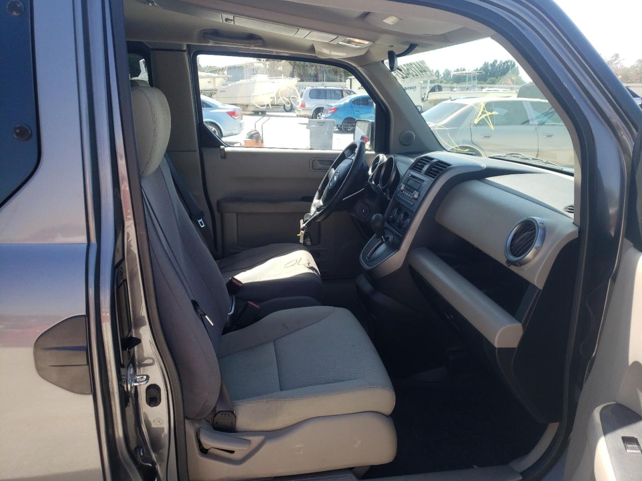 Photo 5 from auction – 2011 HONDA ELEMENT EX with VIN 5J6YH2H72BL000621