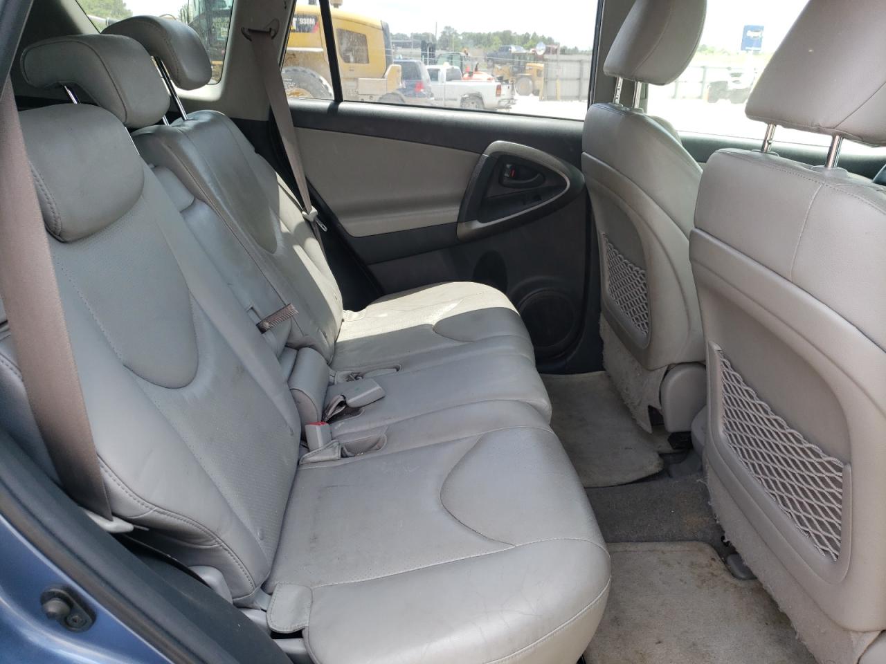 Photo 6 from auction – 2010 TOYOTA RAV4 LIMIT with VIN JTMYF4DV4A5026989