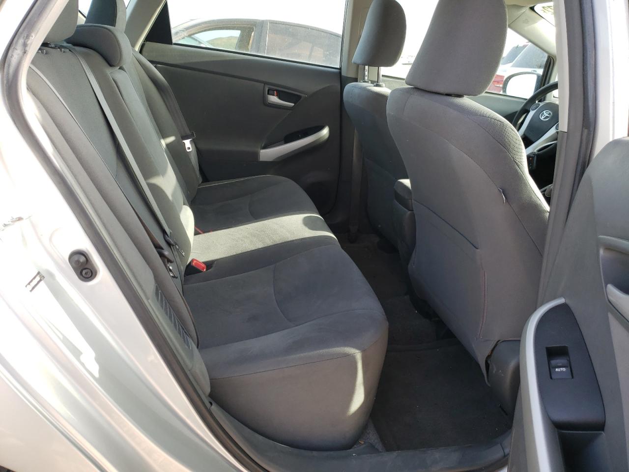 Photo 6 from auction – 2010 TOYOTA PRIUS with VIN JTDKN3DU1A0077230