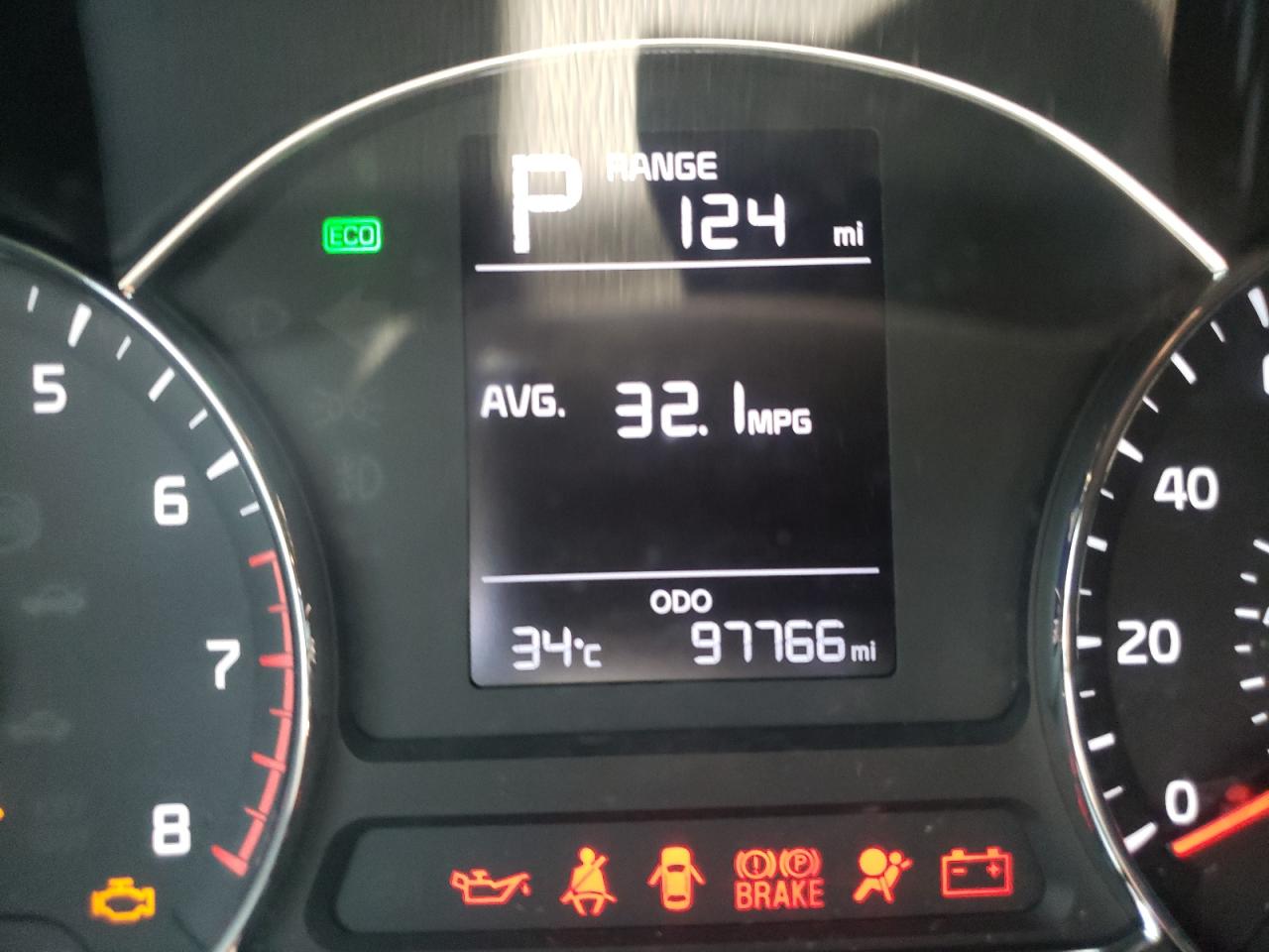 Photo 8 from auction – 2018 KIA FORTE LX with VIN 3KPFK4A76JE220324