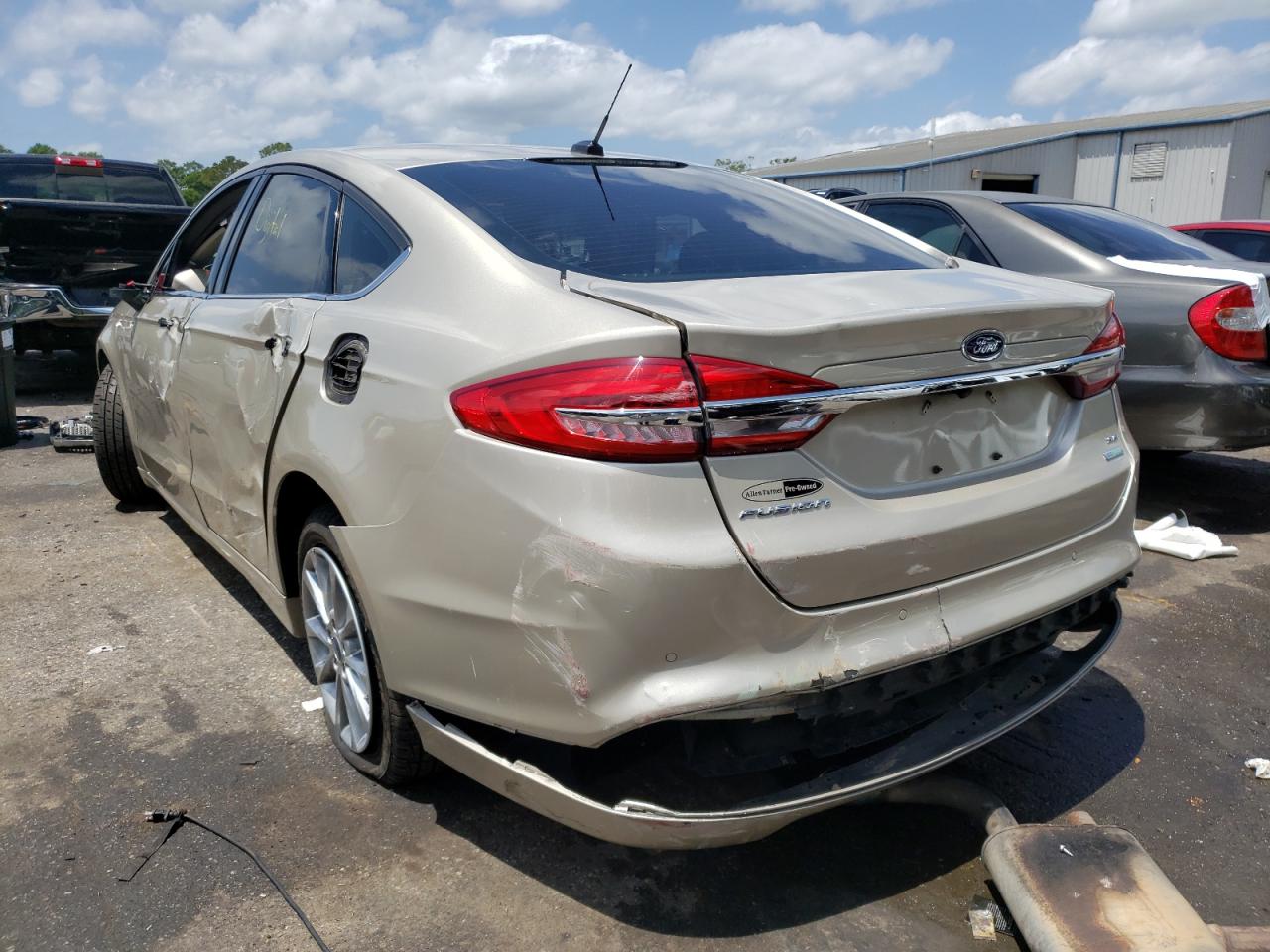 Photo 3 from auction – 2017 FORD FUSION SE with VIN 3FA6P0HD1HR335461
