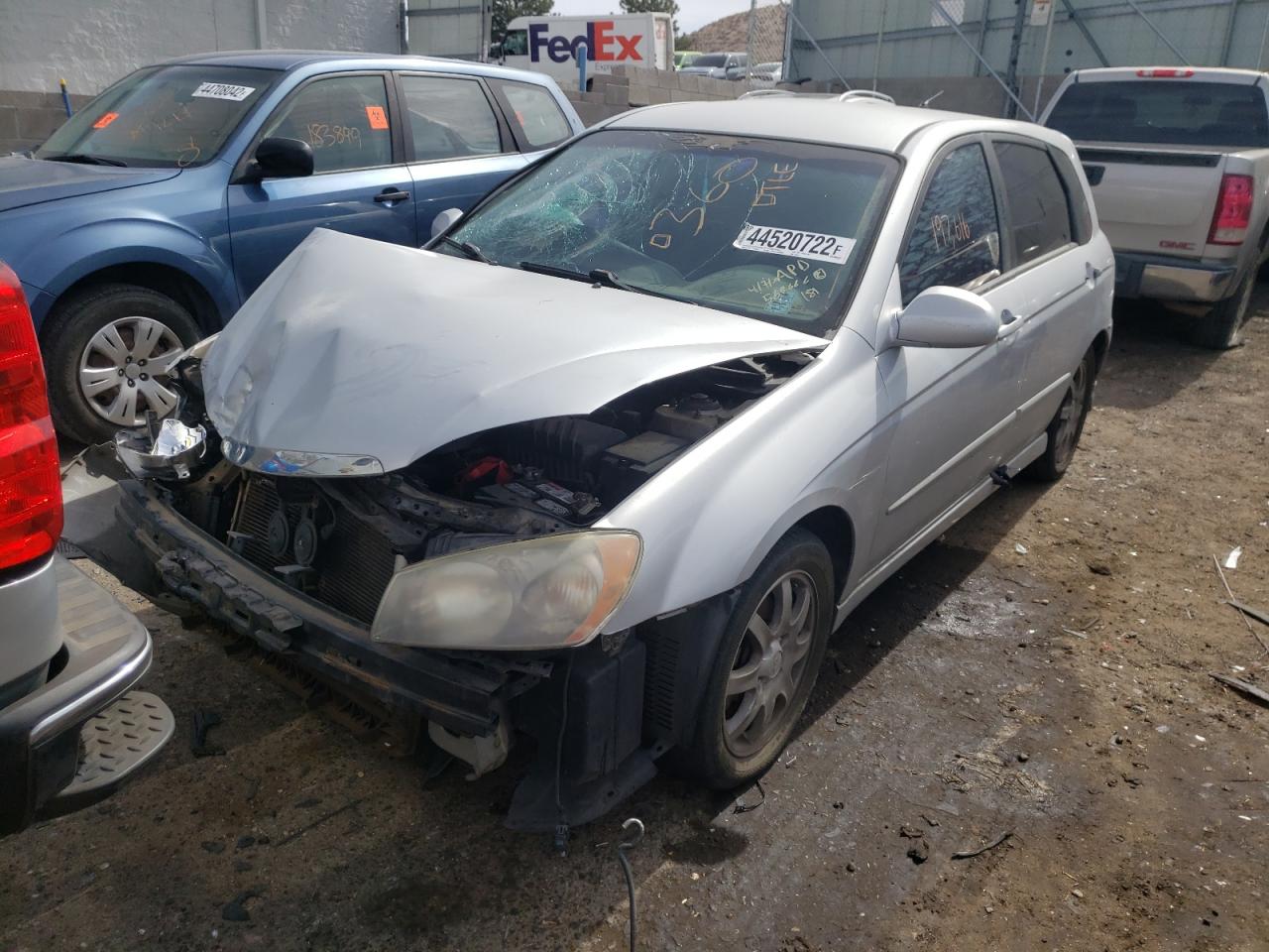Photo 2 from auction – 2006 KIA SPECTRA5 with VIN KNAFE161865226247