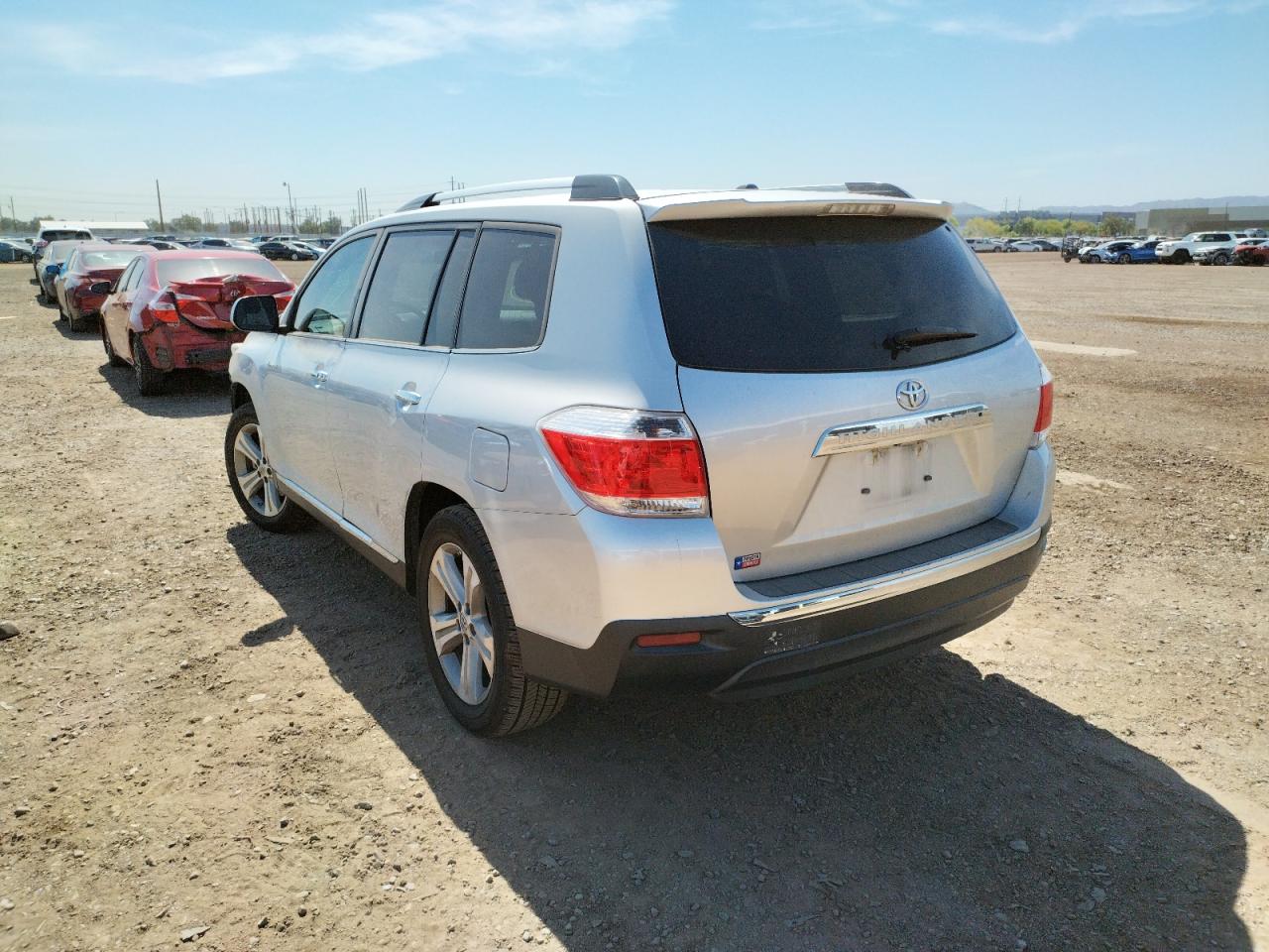 Photo 3 from auction – 2013 TOYOTA HIGHLANDER with VIN 5TDYK3EH6DS132857
