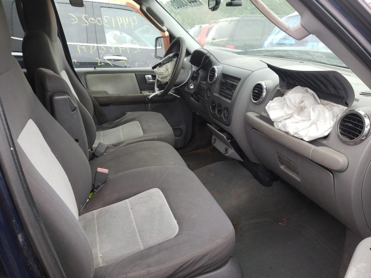 Photo 5 from auction – 2004 FORD EXPEDITION with VIN 1FMPU16W24LA73231