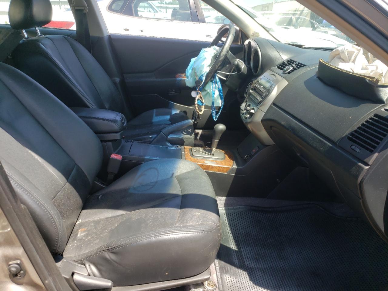 Photo 5 from auction – 2003 NISSAN ALTIMA BAS with VIN 1N4AL11D23C304149