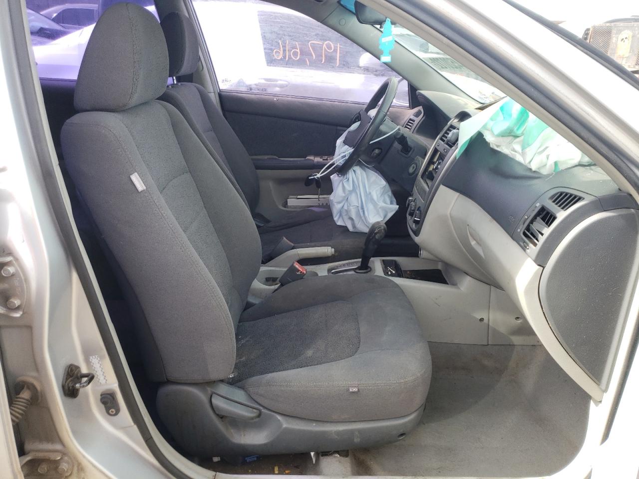 Photo 5 from auction – 2006 KIA SPECTRA5 with VIN KNAFE161865226247