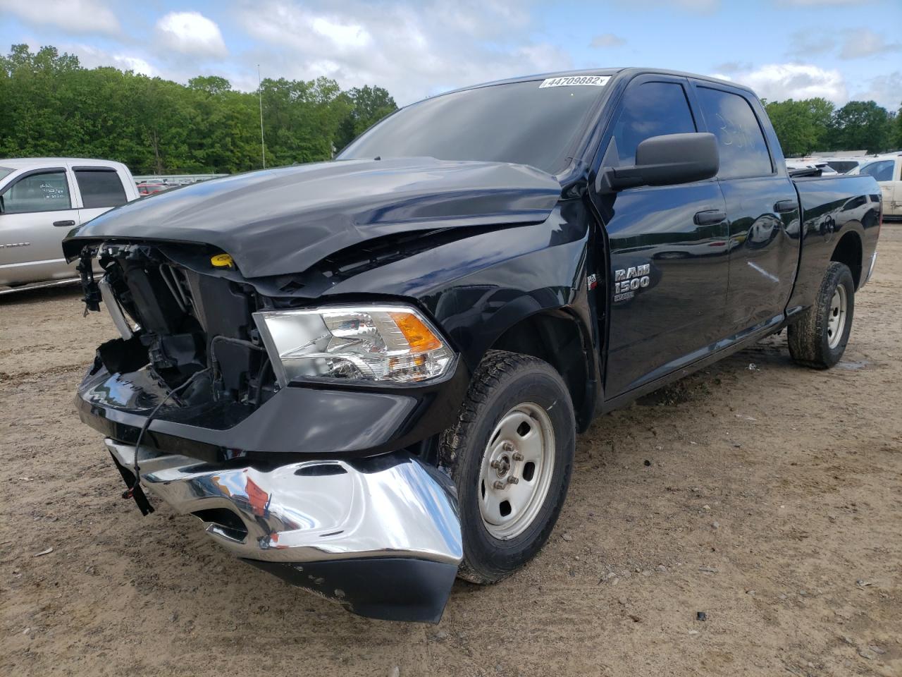 Photo 2 from auction – 2019 RAM 1500 CLASS with VIN 1C6RR7ST6KS612425