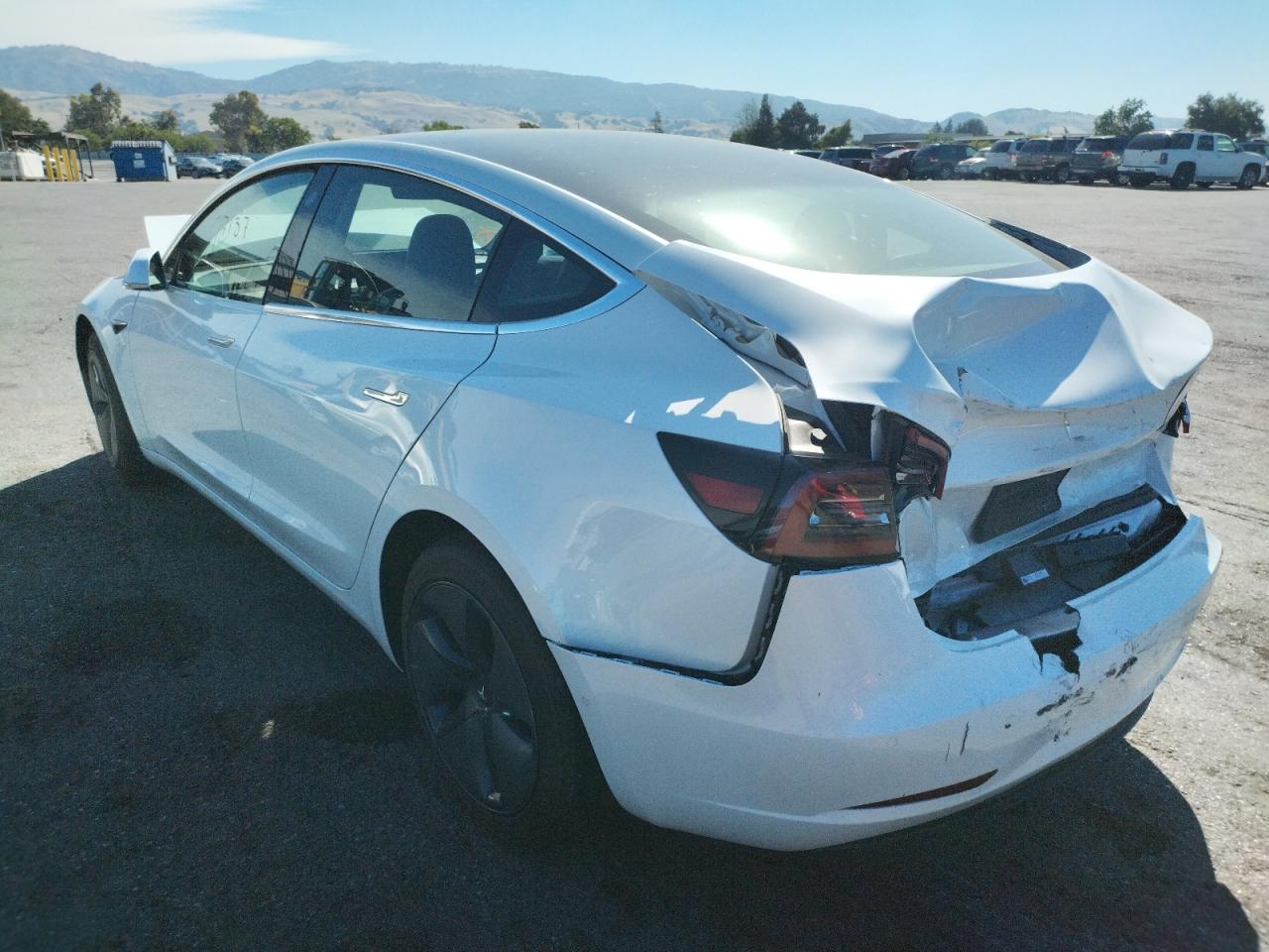 Photo 16 from auction – 2019 TESLA MODEL 3 with VIN 5YJ3E1EA3KF483414