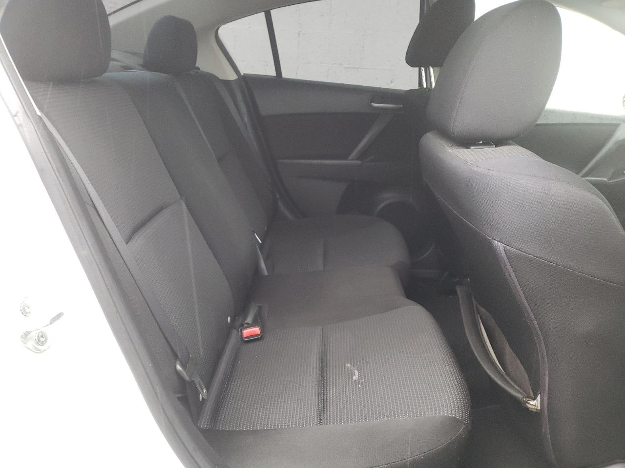 Photo 6 from auction – 2012 MAZDA 3 I with VIN JM1BL1UGXC1518046