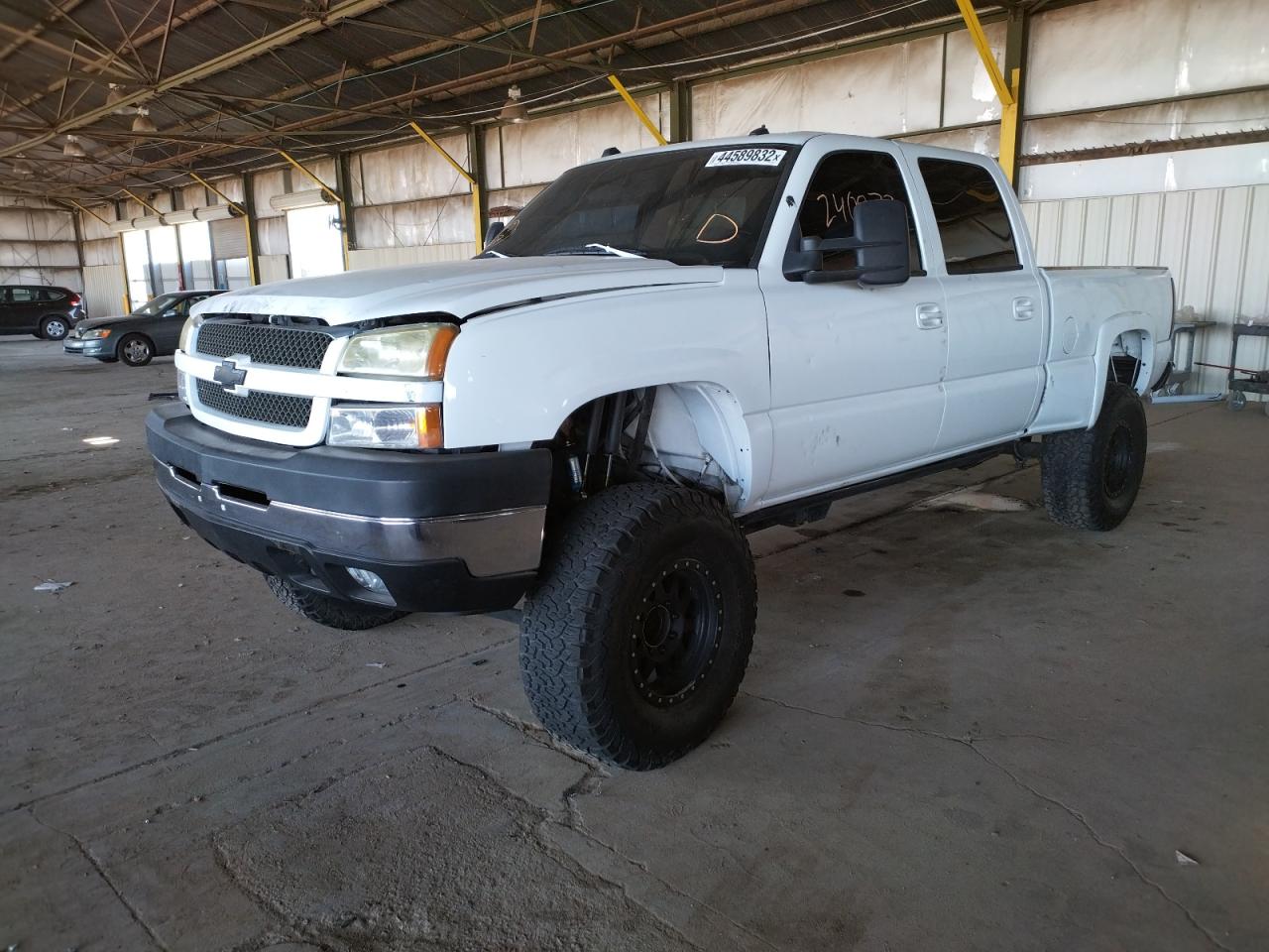 Photo 2 from auction – 2004 CHEVROLET SILVERADO with VIN 1GCHK23G54F199910