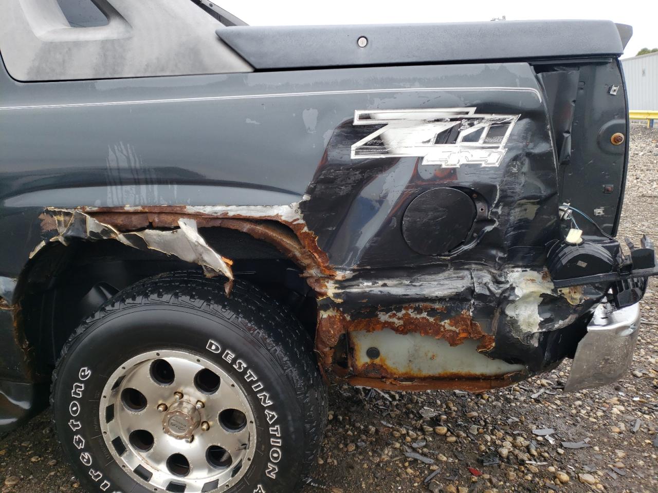 Photo 9 from auction – 2004 CHEVROLET AVALANCHE with VIN 3GNEK12T74G123641