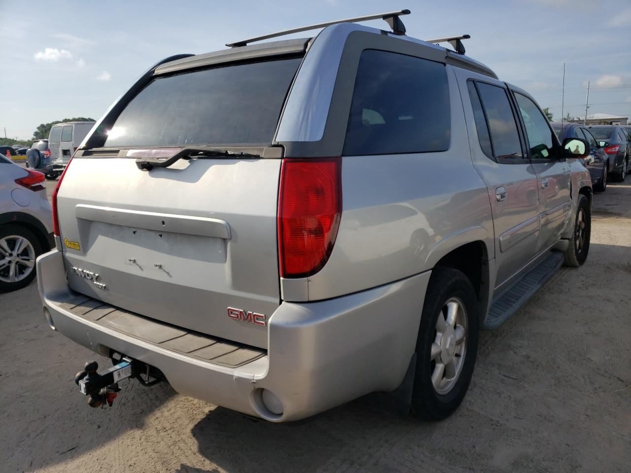 Photo 4 from auction – 2004 GMC ENVOY XUV with VIN 1GKET12S146175771