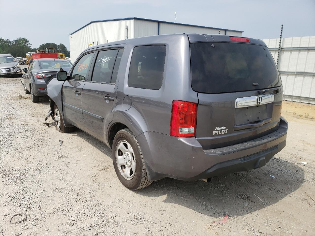 Photo 3 from auction – 2015 HONDA PILOT LX with VIN 5FNYF3H20FB009042
