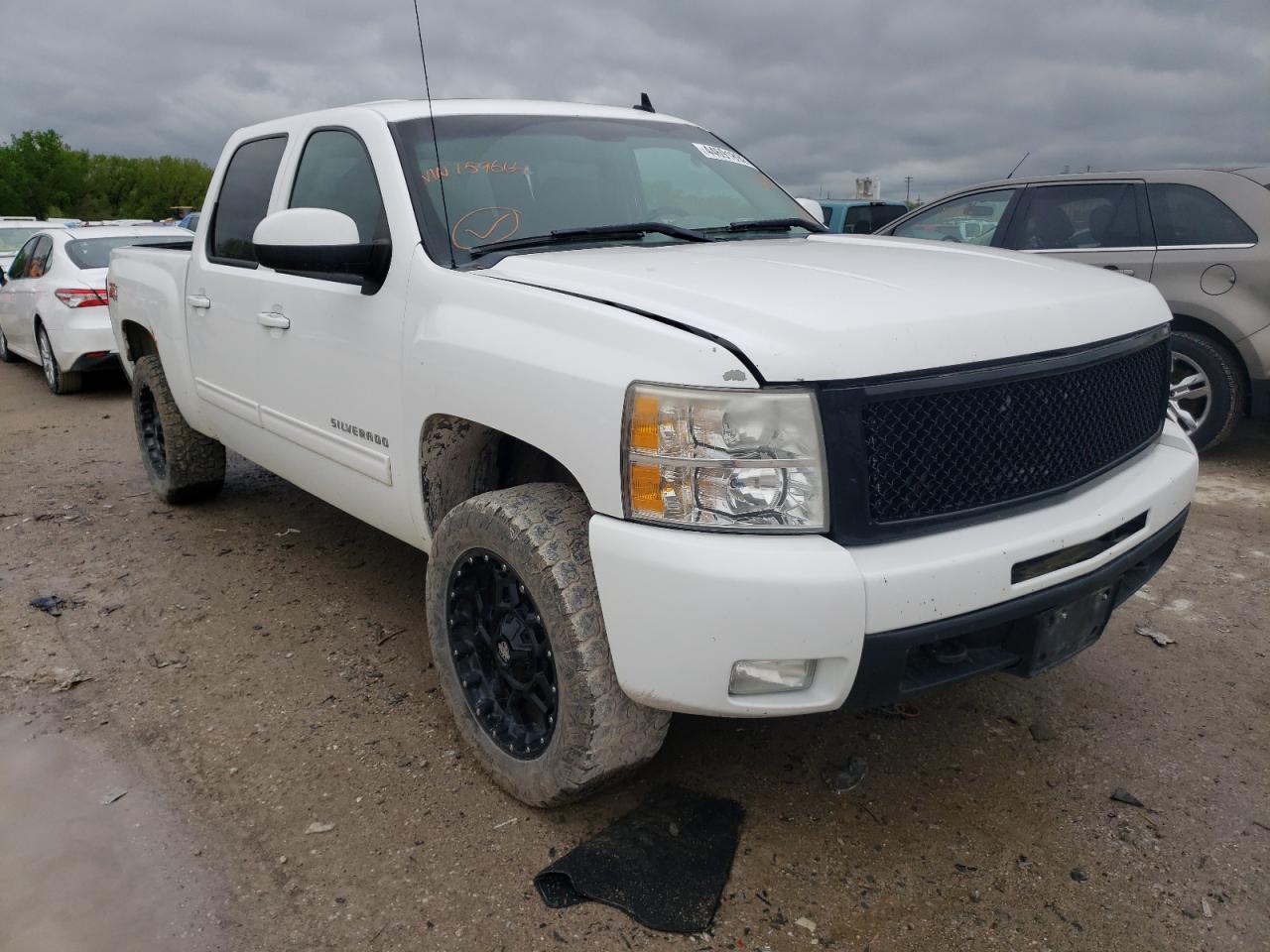 CHEVROLET SILVERADO 2011 with VIN 1GCPKTE32BF159664 - Photo from auction