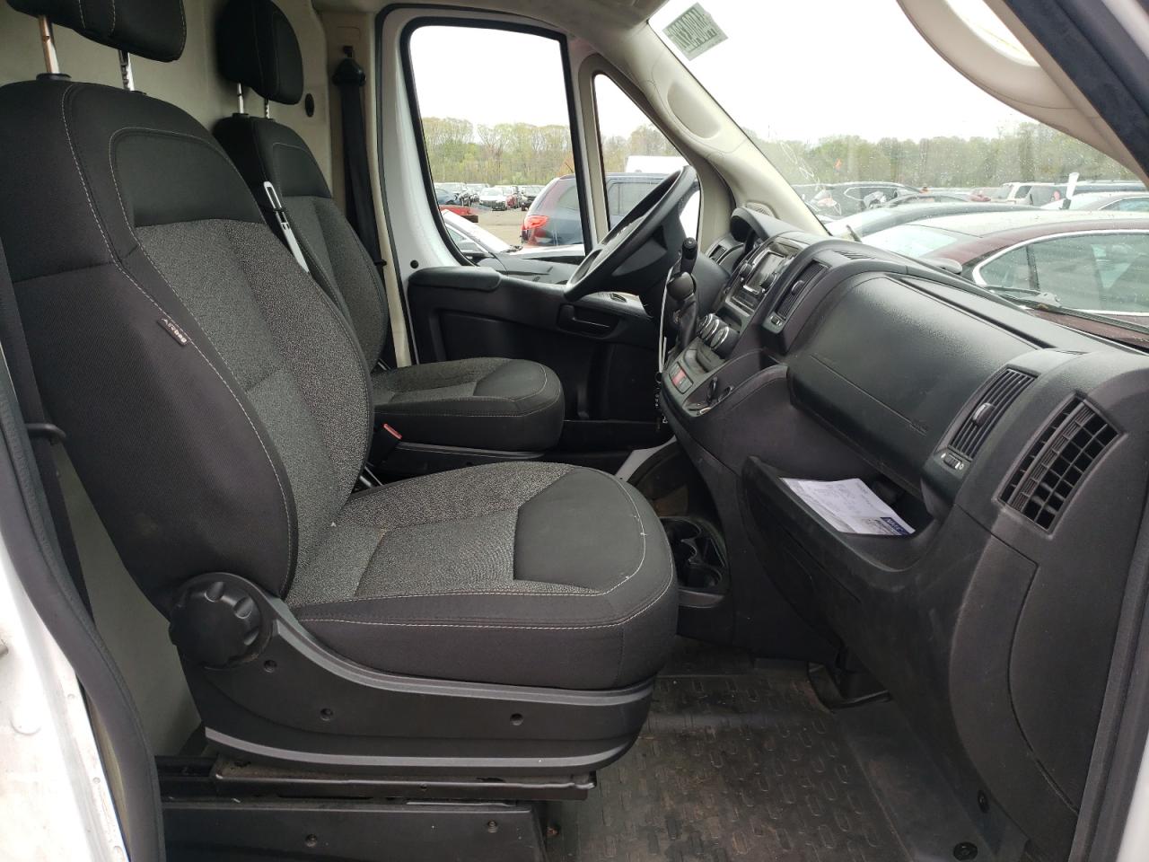 Photo 5 from auction – 2019 RAM PROMASTER with VIN 3C6TRVCG8KE533501