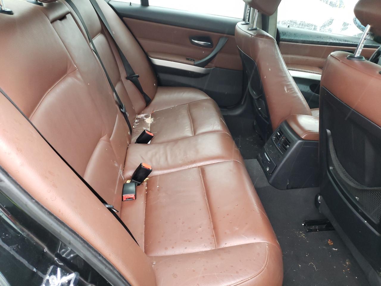 Photo 6 from auction – 2006 BMW 325 XI with VIN WBAVD13566KV02903