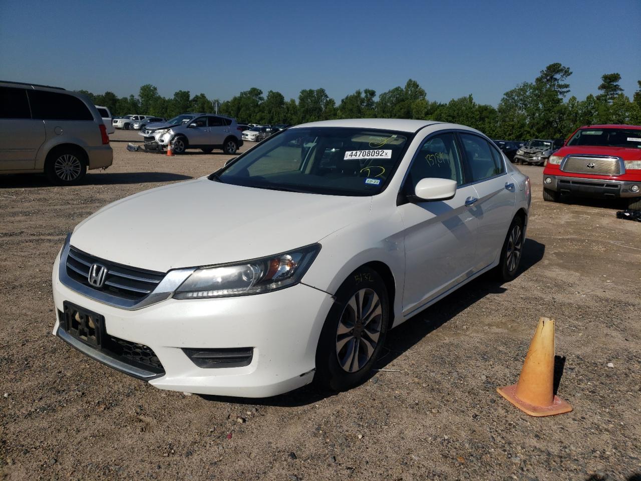 Photo 2 from auction – 2015 HONDA ACCORD LX with VIN 1HGCR2F35FA066077
