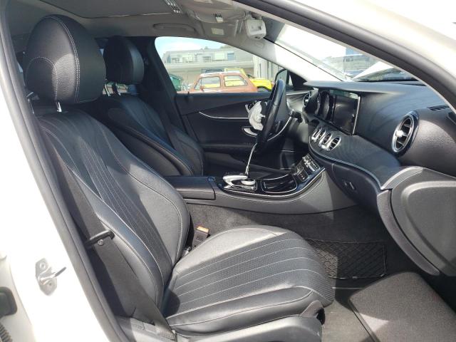 Photo 5 from auction – 2017 MERCEDES-BENZ E 300 with VIN WDDZF4JB1HA054741