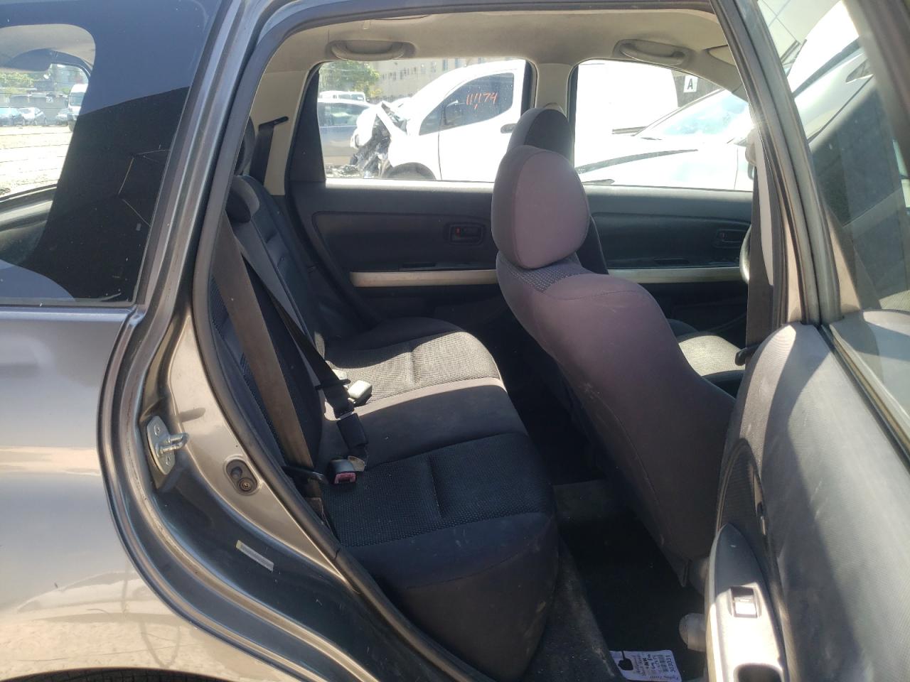 Photo 6 from auction – 2004 TOYOTA SCION XA with VIN JTKKT624840068466