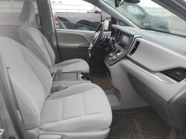 Photo 9 from auction – 2018 TOYOTA SIENNA LE with VIN 5TDJZ3DC6JS195732